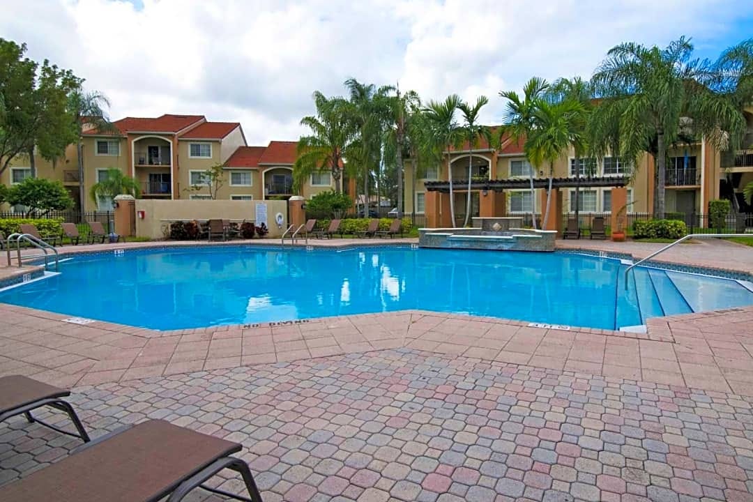 Sunset Gardens Apartments in Kendall, Miami | Top Reviews, Photos